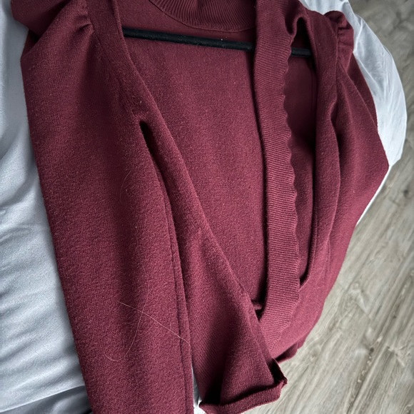 Open back sweater color: wine - Picture 3 of 3